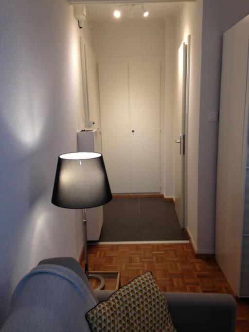 Beautiful Studio 2 Minutes From The Train Station Apartamento Lausana Exterior foto