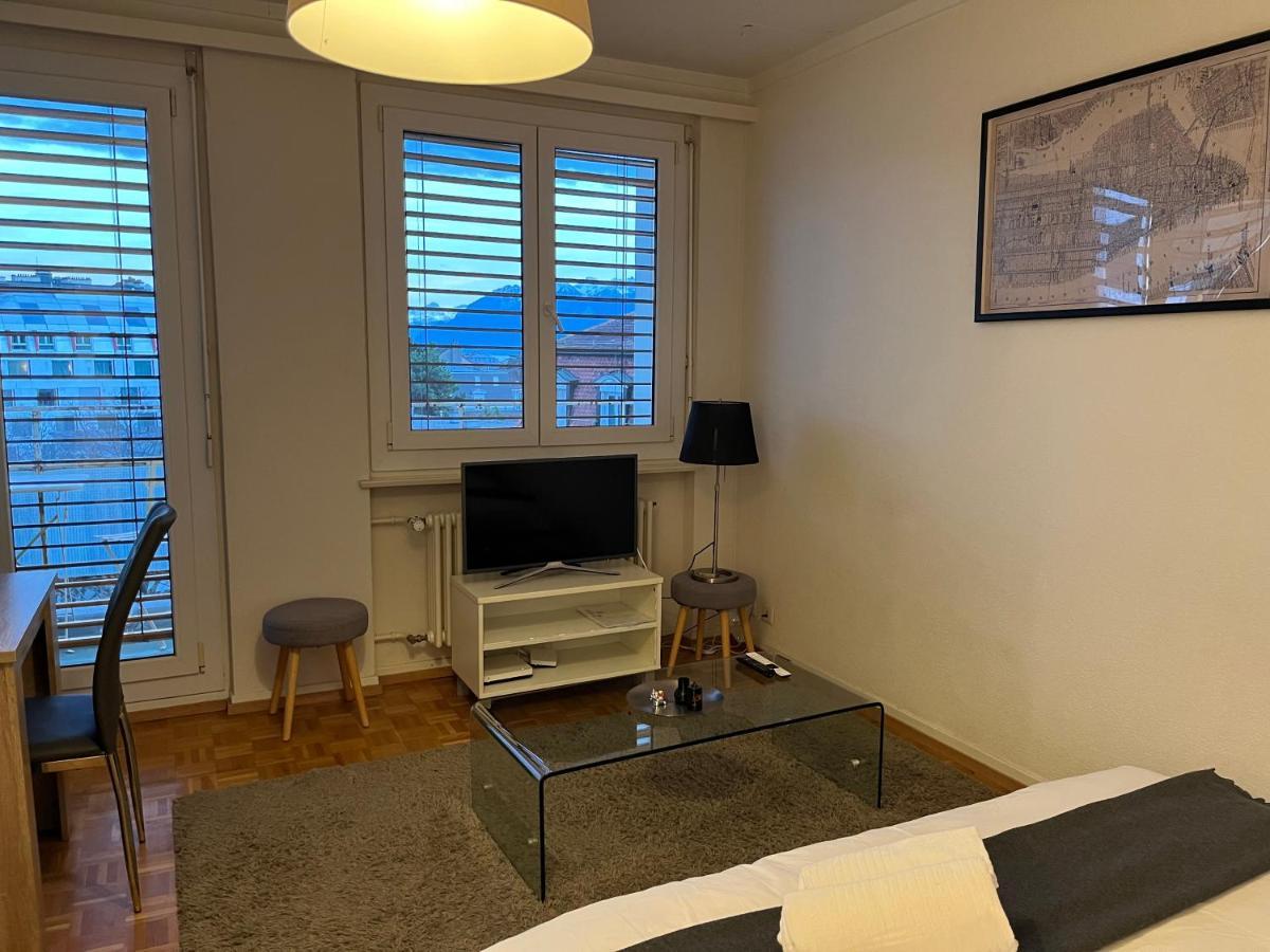 Beautiful Studio 2 Minutes From The Train Station Apartamento Lausana Exterior foto