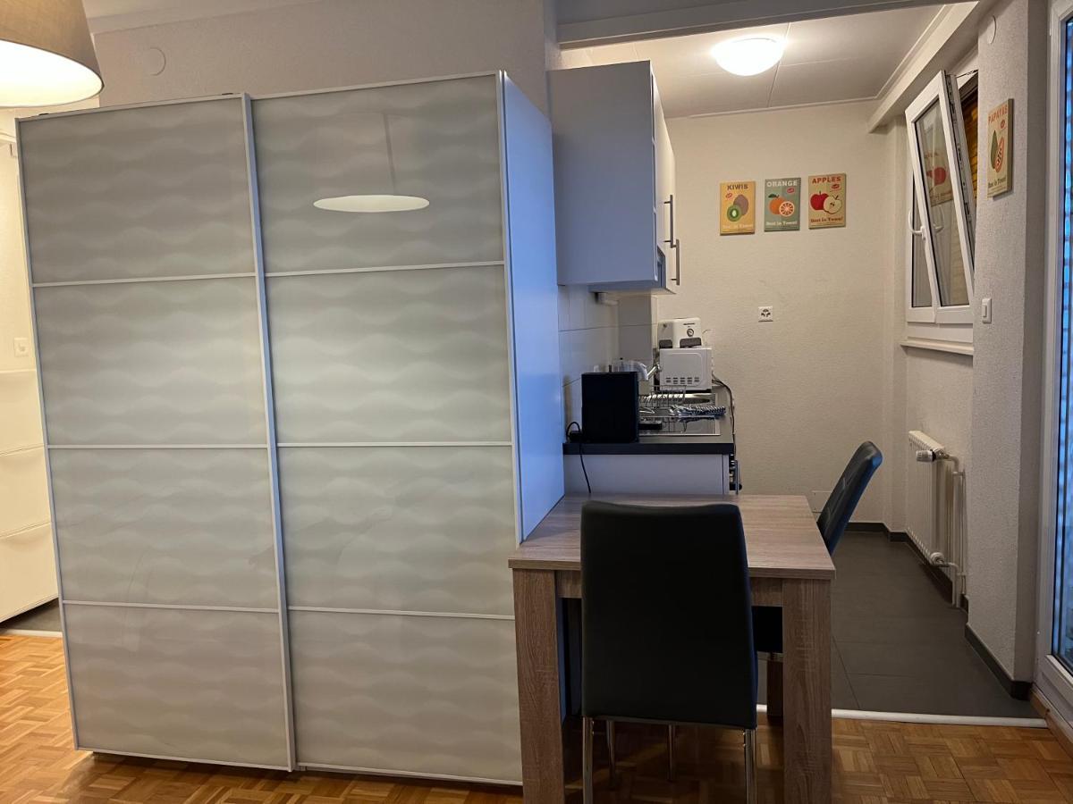 Beautiful Studio 2 Minutes From The Train Station Apartamento Lausana Exterior foto